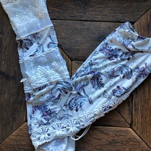 WHITE HOUE BLACK MARKET TOP